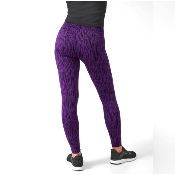 Athleta Flurry Elemental Tight leggings Snowscape Black Basalt Violet women’s M - Picture 3 of 10